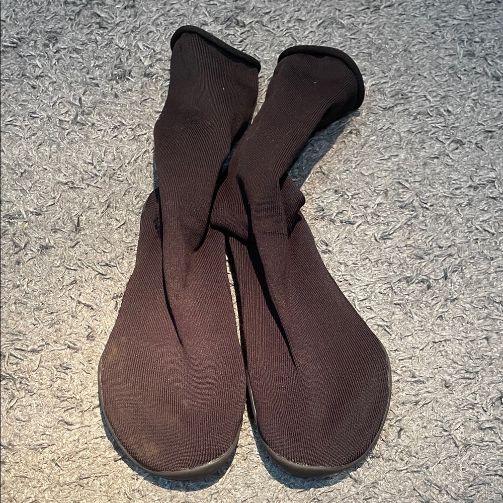 Yeezy pods